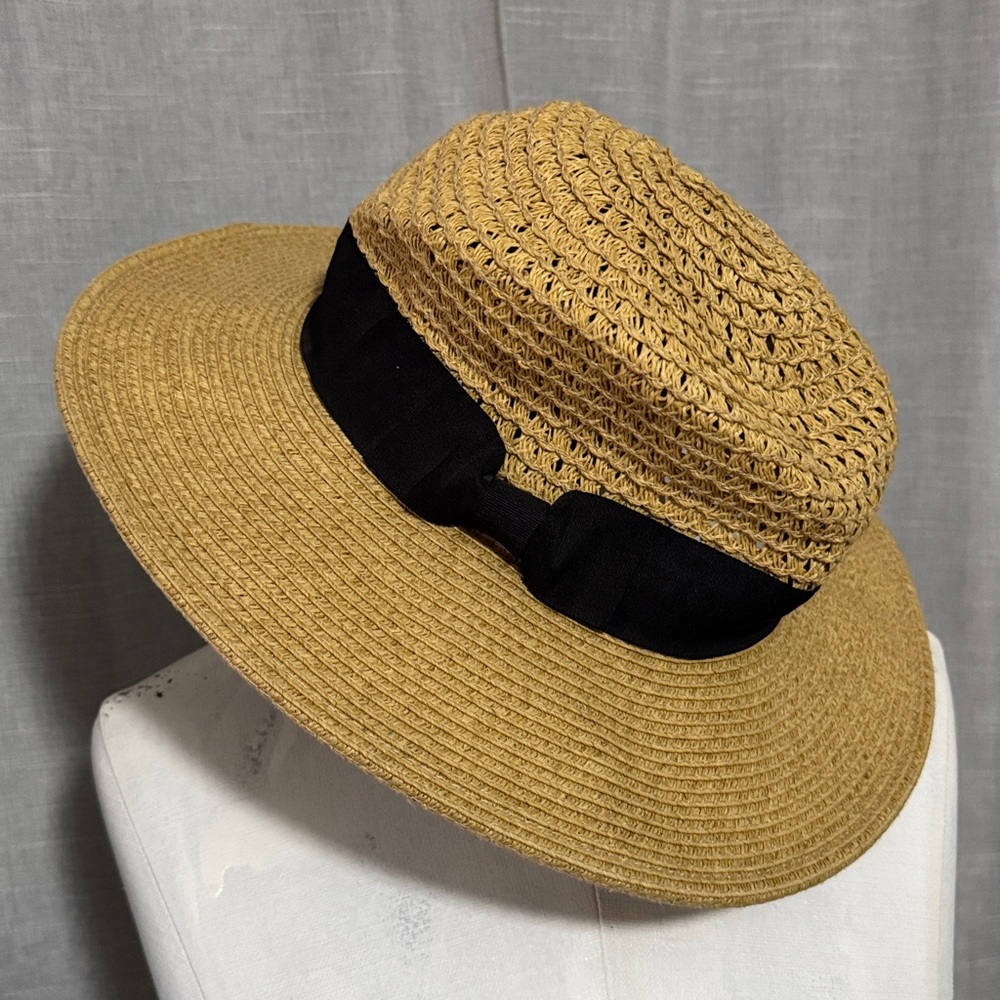 Summer Hat-Tan with Black Ribbon Detail-Paper Material-EUC - Picture 7 of 13